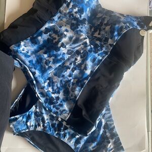 ArteSands Lands' End NWT Blue and Black Tank Swimsuit size 16